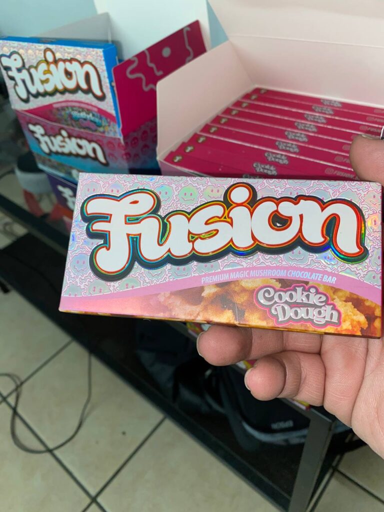 Cookies Dough Fusion shroom Chocolate Bar